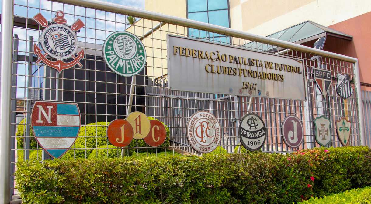 Fachada da Federação Paulista de Futebol, em São Paulo